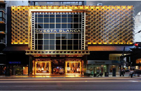 澄江门头设计与商业空间的纽带。